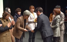 2019 하반기 자원봉사 유공자 표창 수상자(이금옥, 박정미, 조우빈) 사진